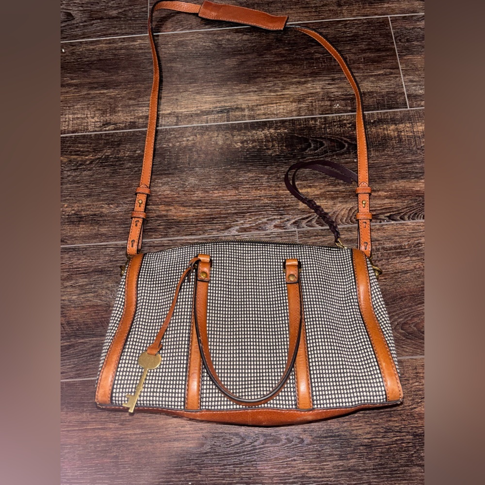 Leather-Trim white & black stitch Crossbody Fossil bag